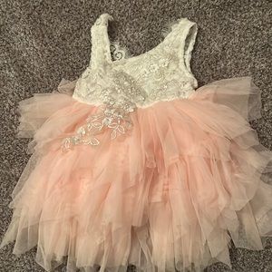 Girls party dress worn once. Perfect for the 1st year party.